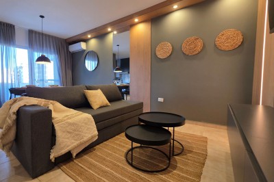 Sarmiento 1640 ( 1 Dormitorio 1640 / Cochera gratis )